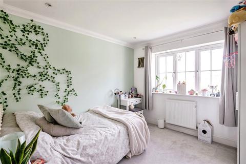 4 bedroom semi-detached house for sale, Goulds Drive, Hastings TN35