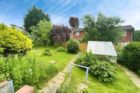 3 bedroom detached house for sale, Elphinstone Road, East Sussex TN34