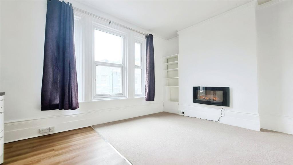Living Room/Kitchen