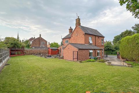 3 bedroom detached house for sale, Bullpit Road, Balderton NG24