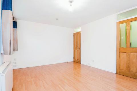 2 bedroom flat for sale, Ashby Court, Hertfordshire HP2