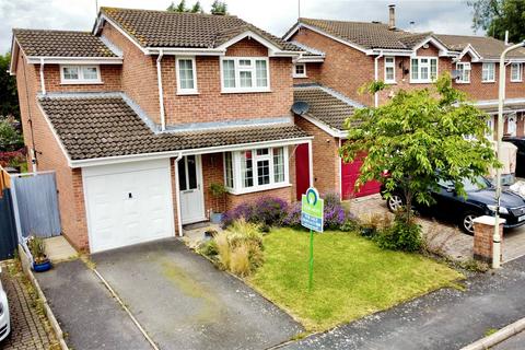 3 bedroom detached house for sale, Ashleigh Gardens, Leicester LE9