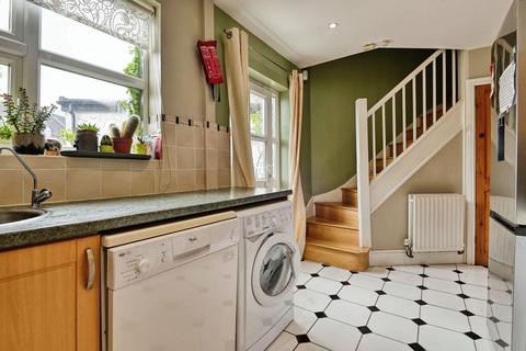 8 Albert Road, Hinckley, LE10 1PL