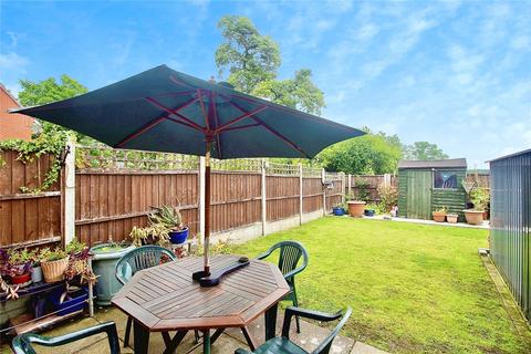 16 Convent Drive, Stoke Golding, Nuneaton, CV13 6JF