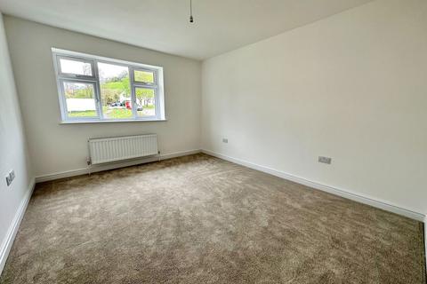 8 Lanwithan Road, Lostwithiel, PL22 0ES