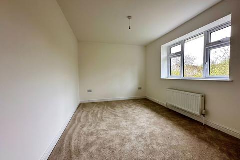 8 Lanwithan Road, Lostwithiel, PL22 0ES