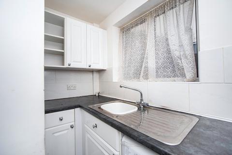 5c Brookside, Hoo, Rochester, ME3 9AR