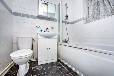 5c Brookside, Hoo, Rochester, ME3 9AR