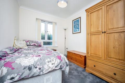 2 bedroom flat for sale, Britannia Road, Rochester ME3