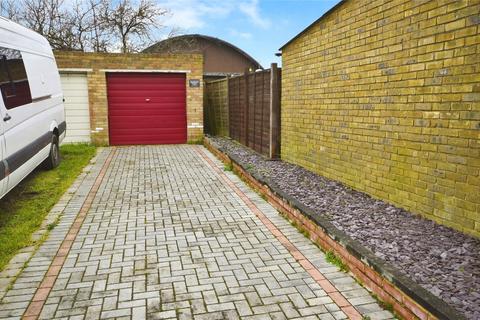 2 bedroom bungalow for sale, Lapwing Road, Rochester ME3