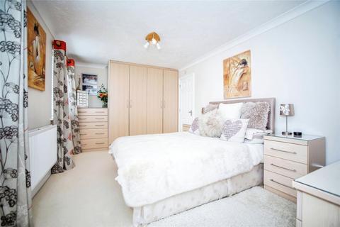 6 Cardigan Close, High Halstow, Rochester, ME3 8NX