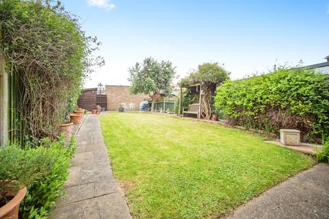 13 Binney Road, Allhallows, Rochester, ME3 9QP