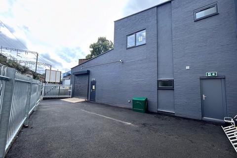 Industrial unit to rent, Hackney E8