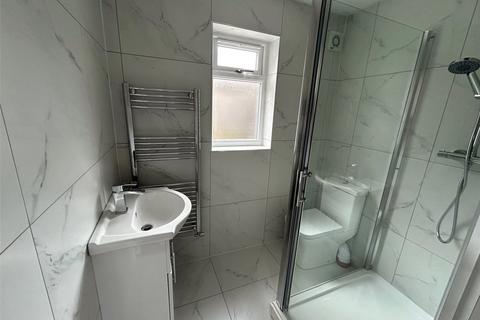 3 bedroom terraced house to rent, Lower Granby Street, Derbyshire DE7
