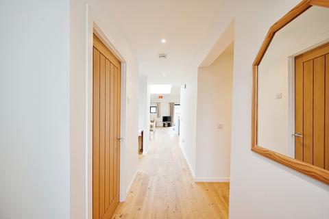 11 Carn Glas, Drumnadrochit, Inverness, IV63 6AF
