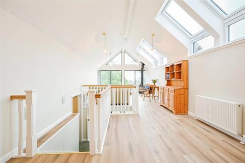 4 bedroom detached house to rent, Balnafettack Place, Highland IV3