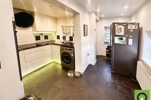 2 bedroom end of terrace house for sale, High Street, Mansfield NG19