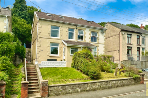 301 Graig Road, Godrergraig, Swansea, SA9 2NZ