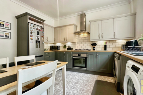 301 Graig Road, Godrergraig, Swansea, SA9 2NZ