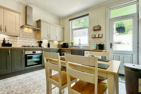 301 Graig Road, Godrergraig, Swansea, SA9 2NZ