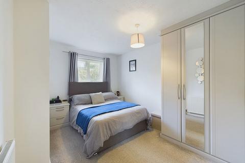21 Polmarth Close, St Austell, PL25 3TW