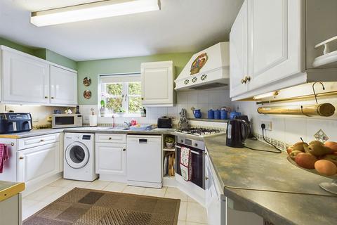211 Manor View, Par, PL24 2EP