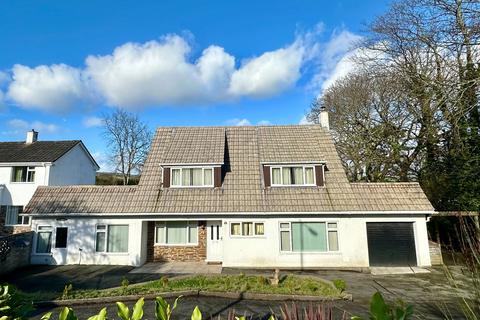 51 Beach Road, Carlyon Bay, St Austell, PL25 3PQ