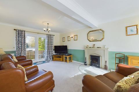 51 Beach Road, Carlyon Bay, St Austell, PL25 3PQ