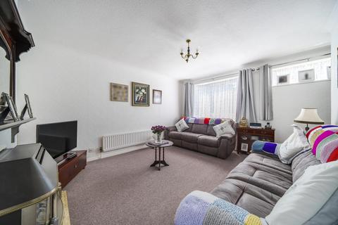 8 Lunar Close, Biggin Hill, Westerham, TN16 3DY