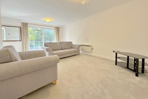 2 bedroom flat to rent, Branksome Park