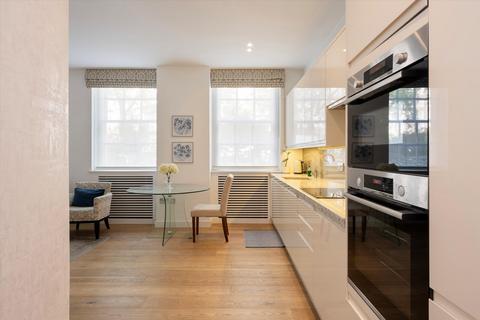 2 bedroom flat for sale, Lowndes Square, London, SW1X