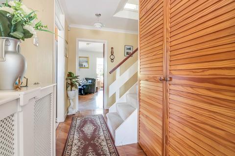48 Raphael Drive, Shoeburyness, Southend-on-sea, SS3 9UW