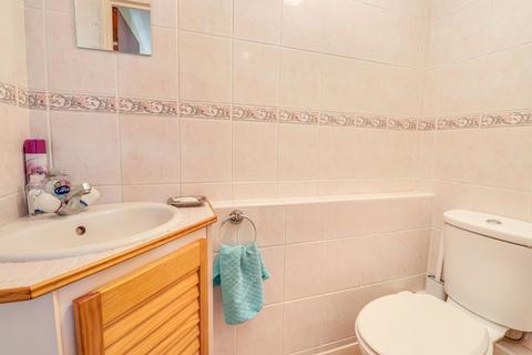 48 Raphael Drive, Shoeburyness, Southend-on-sea, SS3 9UW