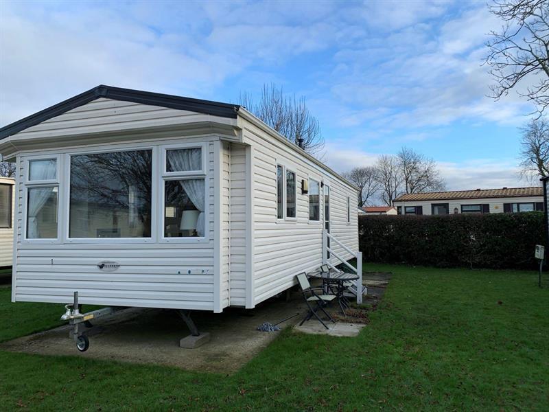 White Rose   Willerby Isis 29995