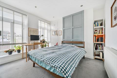 3 bedroom flat for sale, Newington Green, Stoke Newington