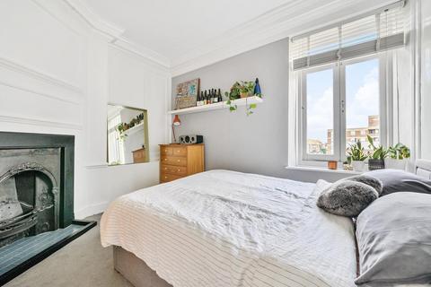 35b Newington Green, London, N16 9PR