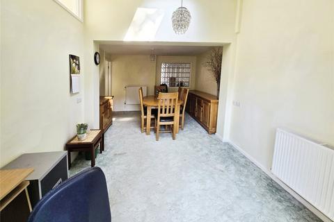 3 bedroom end of terrace house for sale, Harcourt Road, Berkshire RG12