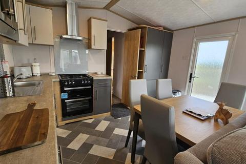 2 bedroom static caravan for sale, Meadows Retreat Lodge Park