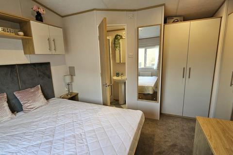 2 bedroom static caravan for sale, Meadows Retreat Lodge Park