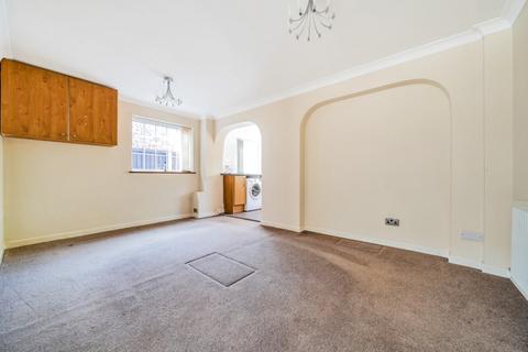 3 bedroom house to rent, Mayplace Road East Bexleyheath DA7