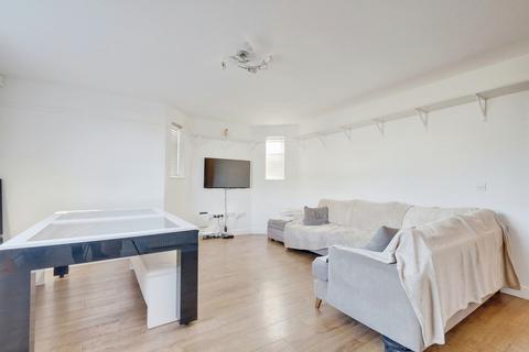 3 bedroom apartment for sale, Valkyrie Road, Westcliff-on-sea, SS0