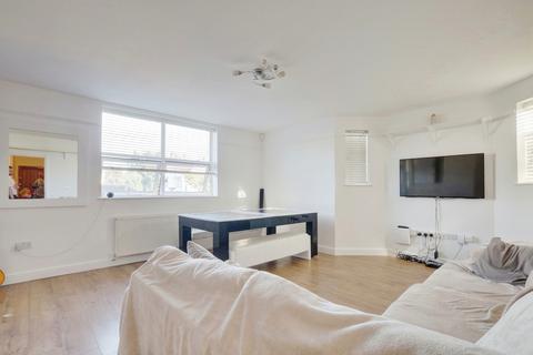 3 bedroom apartment for sale, Valkyrie Road, Westcliff-on-sea, SS0