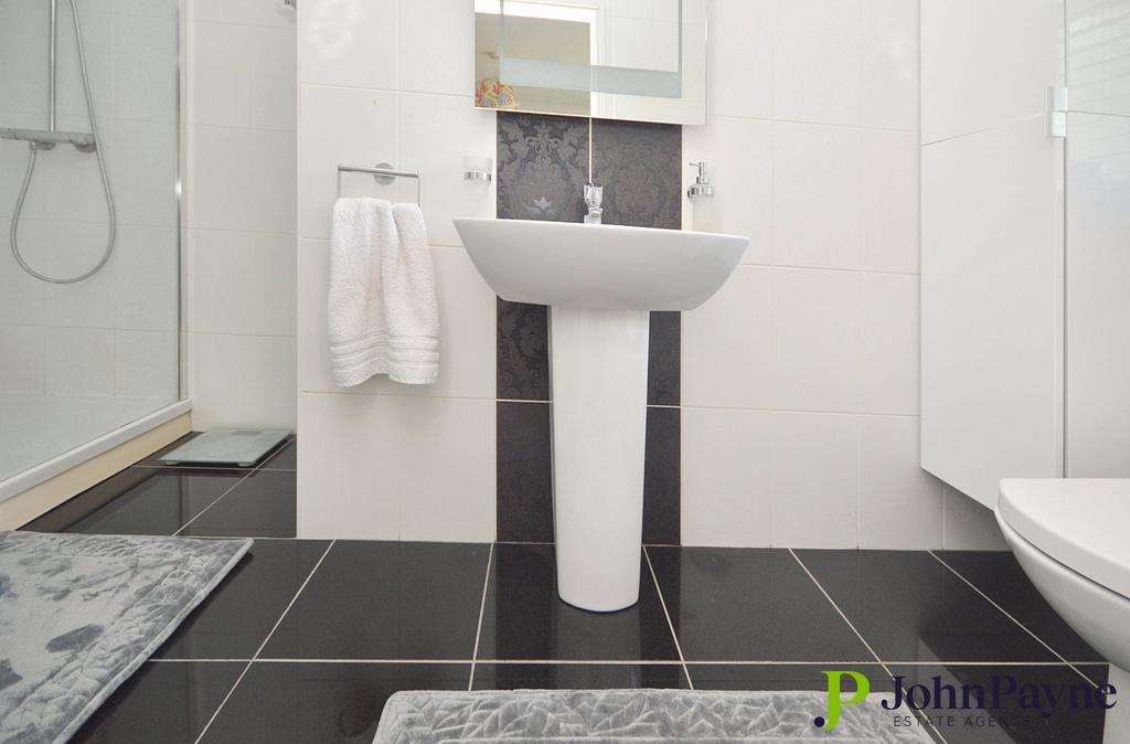 Bedroom One En-Suite
