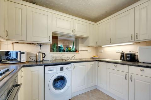 3 bedroom semi-detached house for sale, Valentine Road, Maidstone, ME15