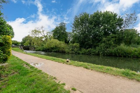 17 Brook Lane, Berkhamsted, HP4 1SX
