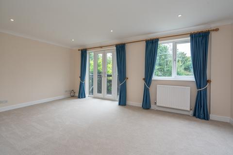 17 Brook Lane, Berkhamsted, HP4 1SX