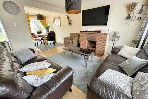 3 bedroom end of terrace house for sale, Merley