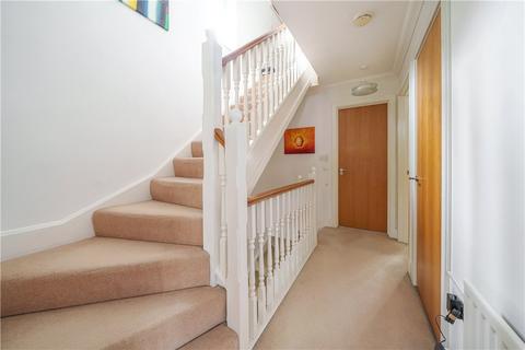 6 Rawlings Close, Beckenham, BR3 3GR