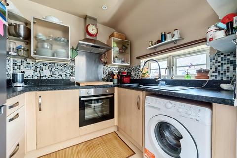 2 bedroom flat for sale, Thames View,  Abingdon,  OX14,  OX14