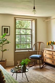 Flat 4, 14 Clapton Terrace, London, E5 9BW
